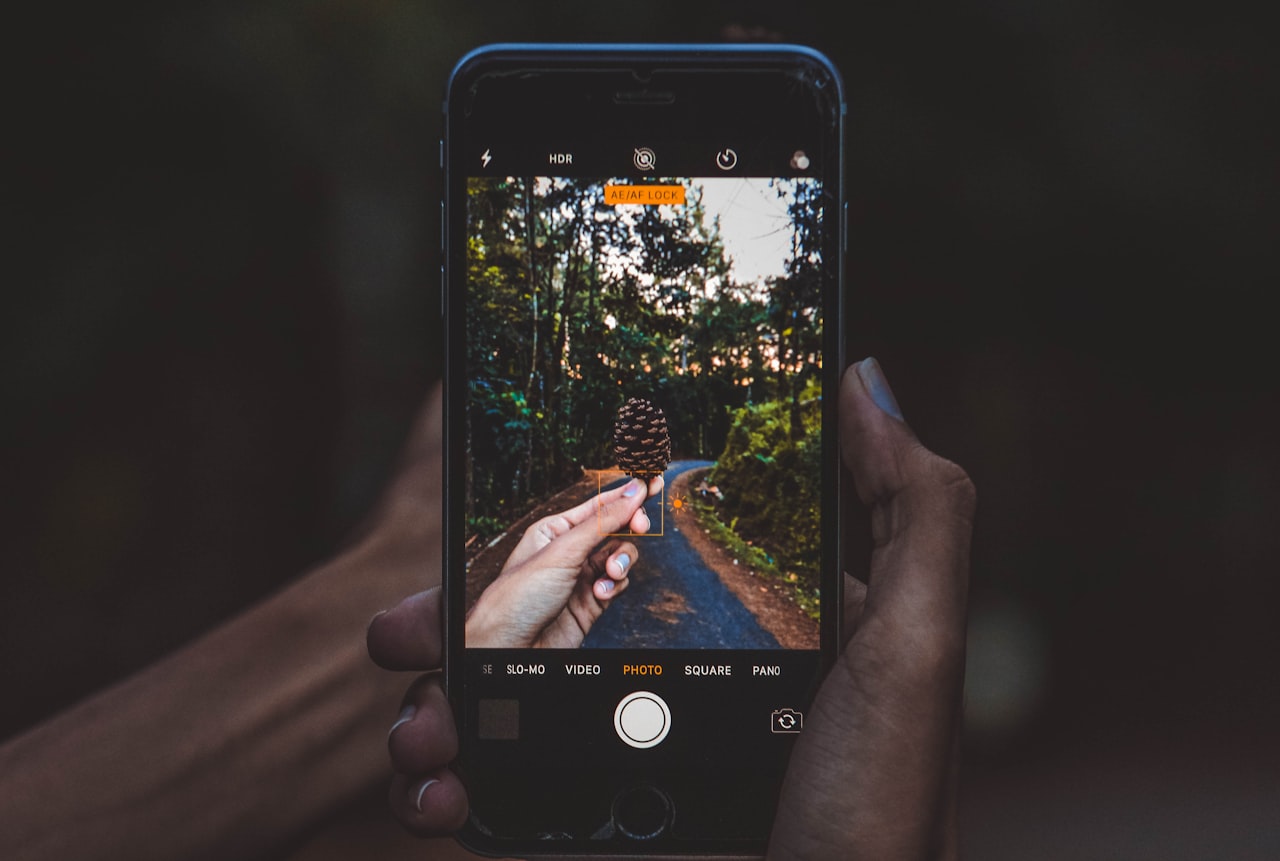 Mobil zobrazujúci galériu fotografií vo vysokom rozlíšení