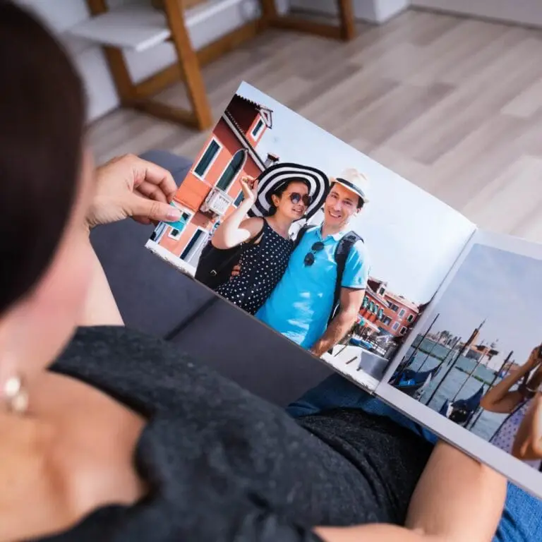 Tlačené fotografie vysokej kvality vyvolané na profesionálnom Fujifilm papieri